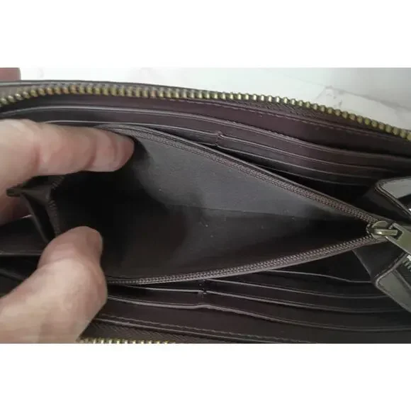 COACH Legacy Burgundy Checked Jacquard Accordion Zip Wallet - EUC - Picture 5 of 6